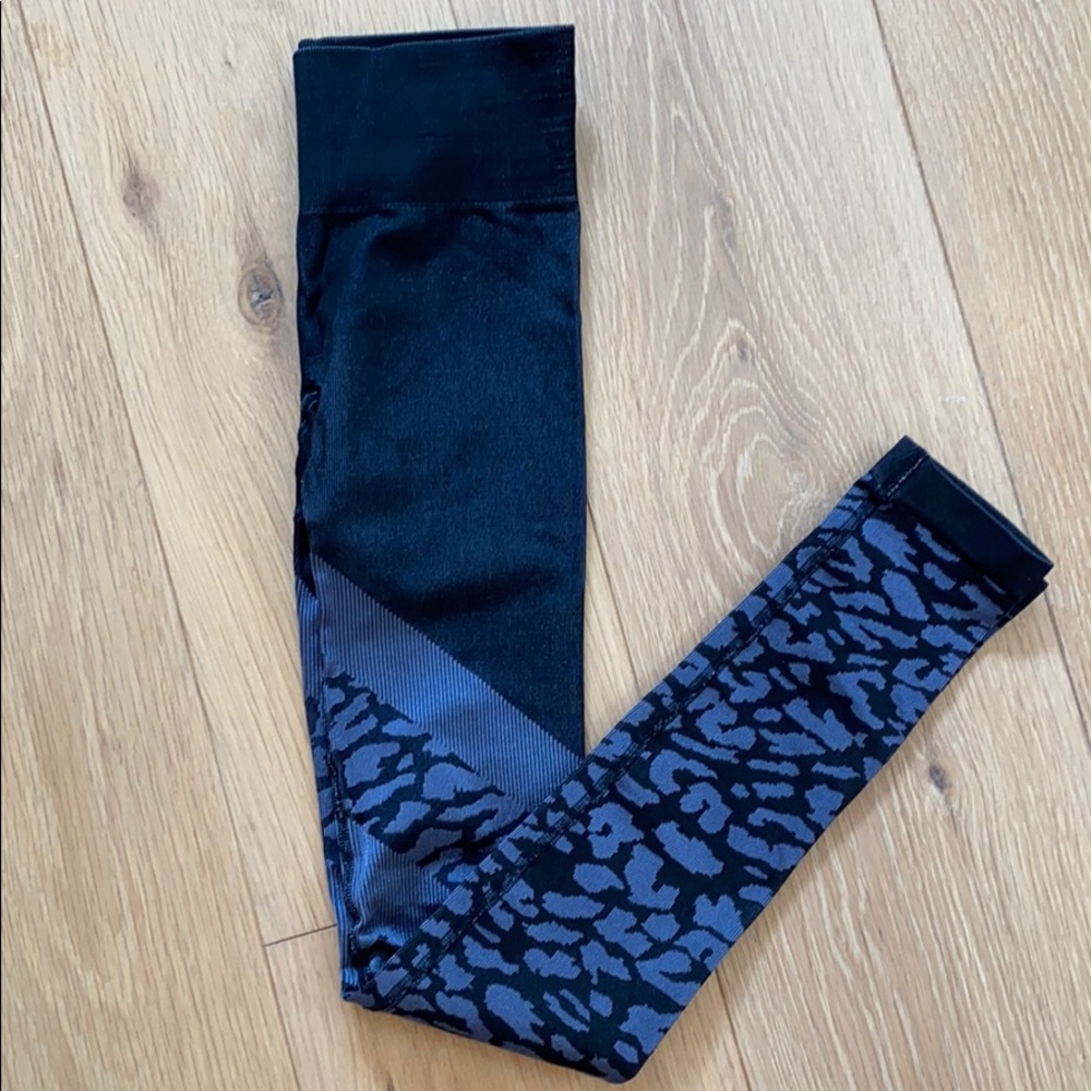 Varley Navy Animal Print Leopard Workout Leggings